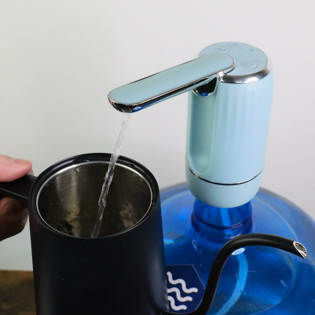 5 Gallon Foldable Blue Water Pump - Image 3