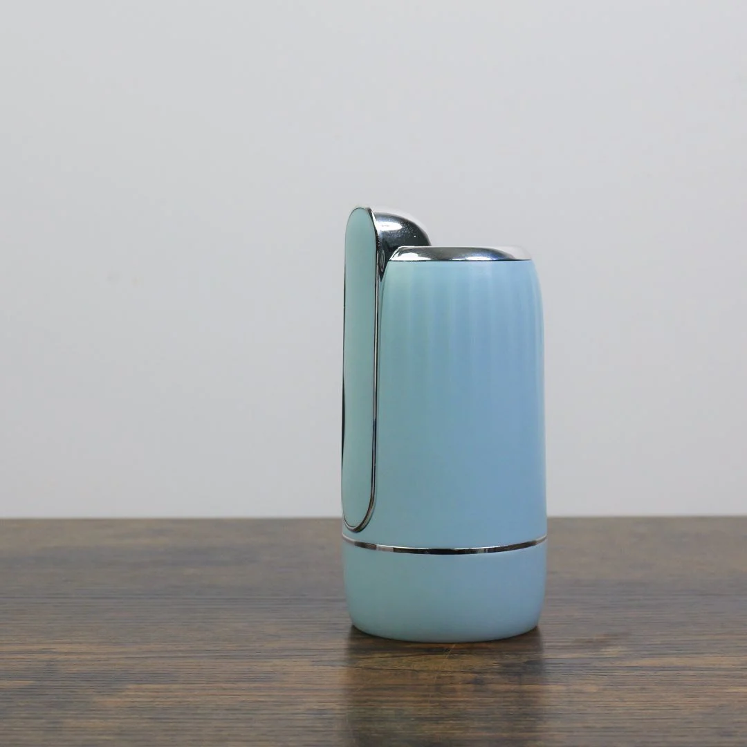5 Gallon Foldable Blue Water Pump - Image 5